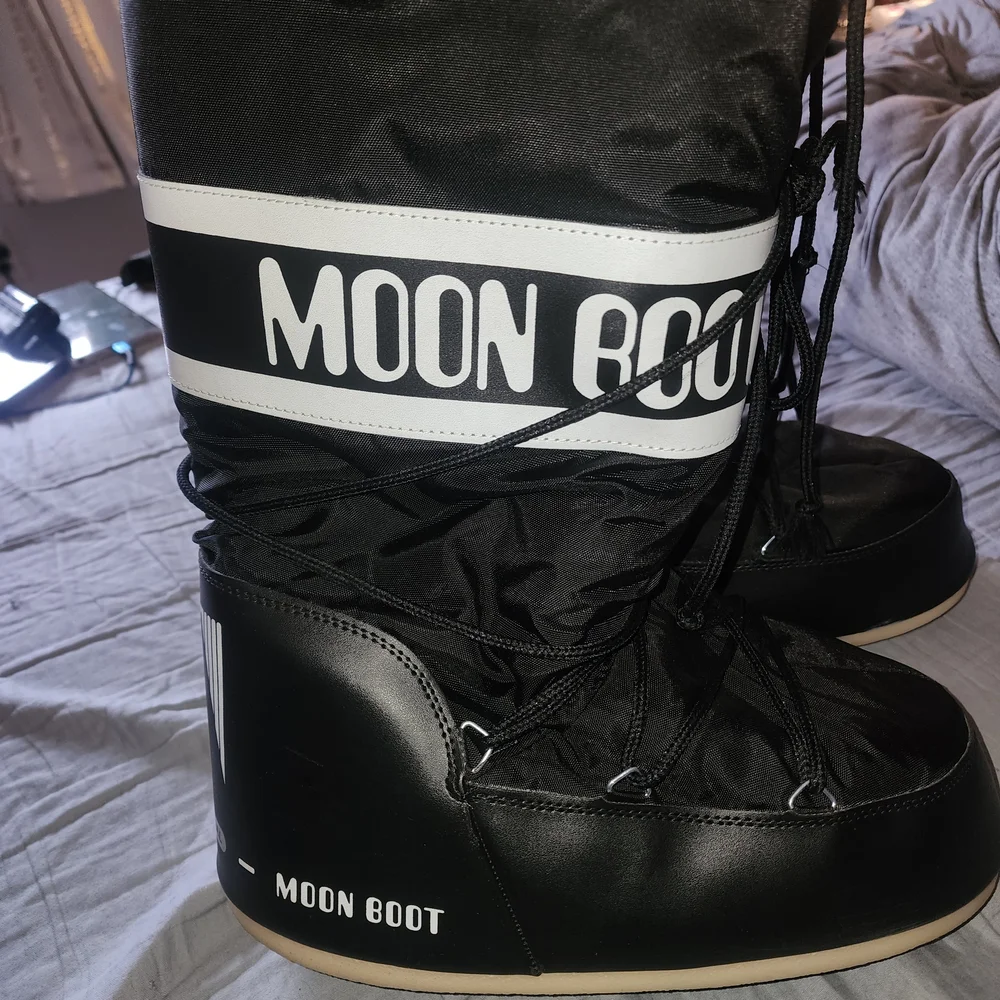 Moon Boot Black Snow Boots
